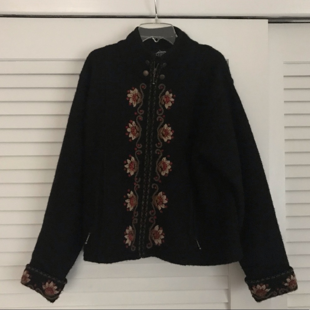 Icelandic boiled wool (100%) embroidered jacket